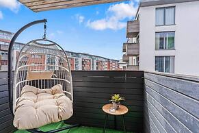 Desert Oasis 2 Bed 2 Bath Parking Netflix