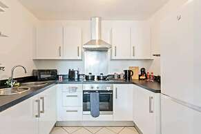 Desert Oasis 2 Bed 2 Bath Parking Netflix