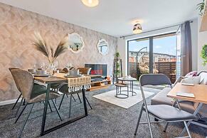 Desert Oasis 2 Bed 2 Bath Parking Netflix