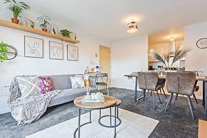 Desert Oasis 2 Bed 2 Bath Parking Netflix