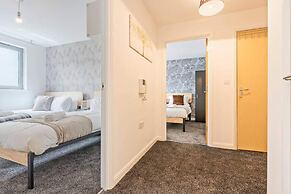 Desert Oasis 2 Bed 2 Bath Parking Netflix