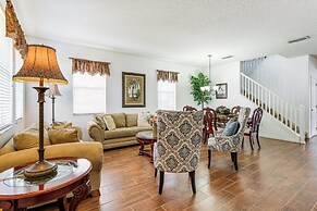 Near Disney & Golf: Pet-friendly Davenport Home!