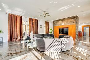 7 Mi to Dtwn Atl: Sleek & Modern Home!