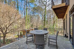 7 Mi to Dtwn Atl: Sleek & Modern Home!