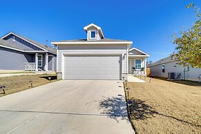 7 Mi to Alamo Ranch Mall: Home w/ Large Yard!