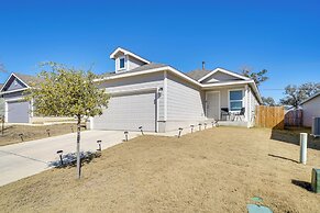 7 Mi to Alamo Ranch Mall: Home w/ Large Yard!