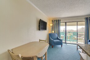 Steps to Beach: Galveston Condo w/ Balcony!