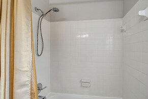 Easy Access to I-77 & I-20: Columbia Duplex!