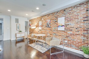 Rooftop Patio w/ View: Baltimore Retreat