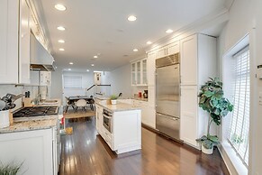 Rooftop Patio w/ View: Baltimore Retreat