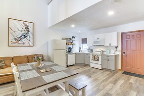 Ski-in/out Condo w/ Hot Tub & Balcony in Granby