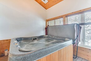 Ski-in/out Condo w/ Hot Tub & Balcony in Granby