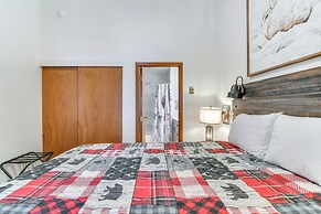 Ski-in/out Condo w/ Hot Tub & Balcony in Granby