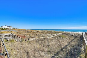 Waterfront Gem w/ Balcony in Garden City