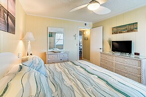 Waterfront Gem w/ Balcony in Garden City