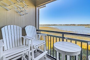 Waterfront Gem w/ Balcony in Garden City