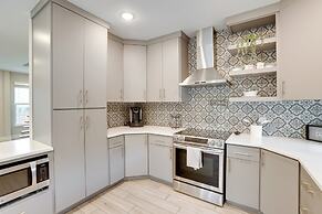 Pets Welcome: Home w/ Deck & Patio in Hockley!