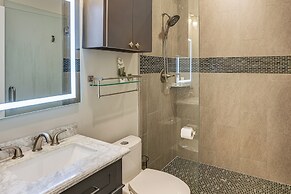 Pets Welcome: Home w/ Deck & Patio in Hockley!