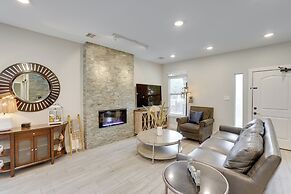 Pets Welcome: Home w/ Deck & Patio in Hockley!