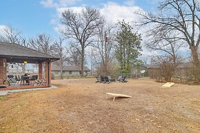 Near Shops & Eats: Vinita Home w/ Furnished Patio