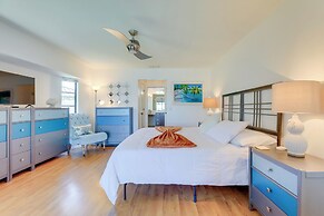 Riverfront Gem w/ Hot Tub & Pool in Port Charlotte