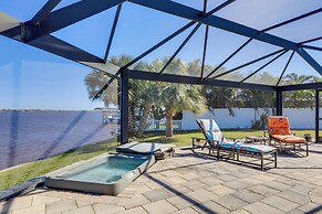 Riverfront Gem w/ Hot Tub & Pool in Port Charlotte