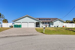 Riverfront Gem w/ Hot Tub & Pool in Port Charlotte