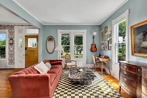 Spacious Home w/ Yard & Patio, 2 Mi to Dtwn Troy