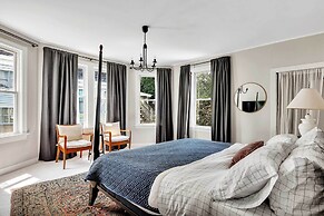 Spacious Home w/ Yard & Patio, 2 Mi to Dtwn Troy