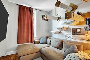 Spacious Home w/ Yard & Patio, 2 Mi to Dtwn Troy