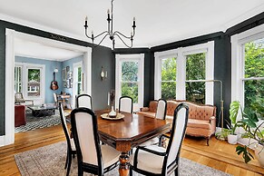 Spacious Home w/ Yard & Patio, 2 Mi to Dtwn Troy