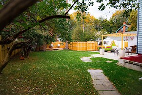 Spacious Home w/ Yard & Patio, 2 Mi to Dtwn Troy