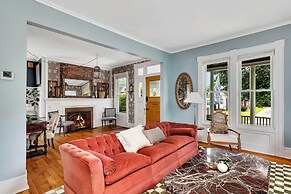 Spacious Home w/ Yard & Patio, 2 Mi to Dtwn Troy