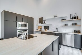 Hot Tub + Fire Pit: Modern North Carolina Retreat