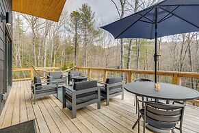 Hot Tub + Fire Pit: Modern North Carolina Retreat