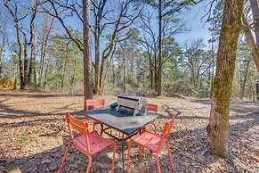Winnsboro Tiny House w/ Trails, Yard Games & More!