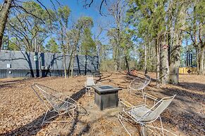 Winnsboro Tiny House w/ Trails, Yard Games & More!