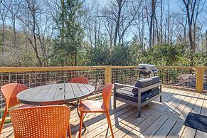 4 Mi to Downtown Brevard: Sleek Cabin w/ Deck