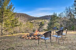Twin Pines Hill House - Fire Pit & Mountain View