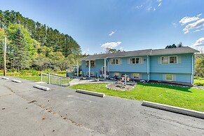 Peaceful 1-acre Parksville Home: Large Deck & Yard