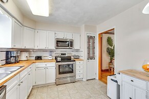 Peaceful 1-acre Parksville Home: Large Deck & Yard