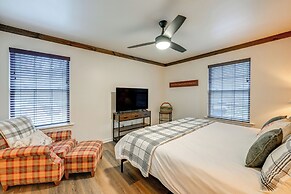 Covered Deck & Fire Pits: Cabin in Cashiers