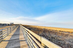 Walk to Beach: Keansburg Home w/ Patio & Fire Pit!