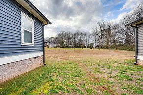 Near Parks & Lakes: Family-friendly Cleveland Home