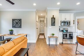 Near Parks & Lakes: Family-friendly Cleveland Home