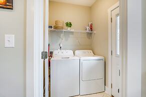 Near Parks & Lakes: Family-friendly Cleveland Home