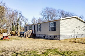 1 Mi to Boat Ramp: Peaceful Deal Island Home!