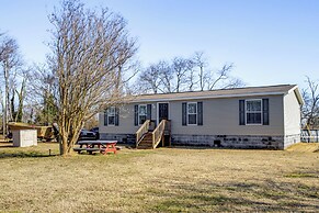 1 Mi to Boat Ramp: Peaceful Deal Island Home!