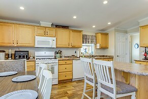 1 Mi to Boat Ramp: Peaceful Deal Island Home!