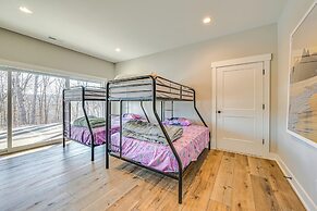 Nolin Lake Family Retreat: Deck, Fire Pit & Games!